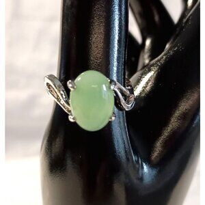Beautiful Green Jadeite Ring Silver Plated Size 8 New Gift Box Healing Jewelry